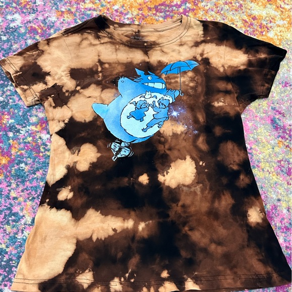 my neighbor totoro Tops - Totoro Acid Washed Tee